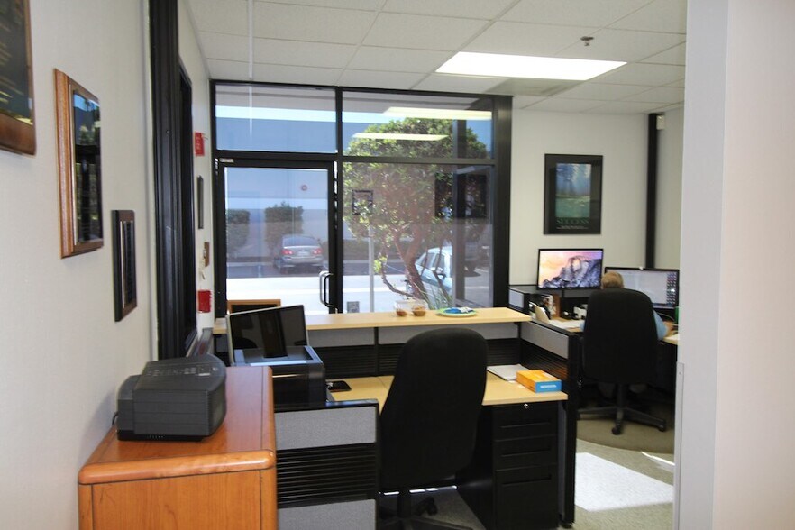 More Photos Of 814 Calle Plano, Camarillo Warehouse For Sale