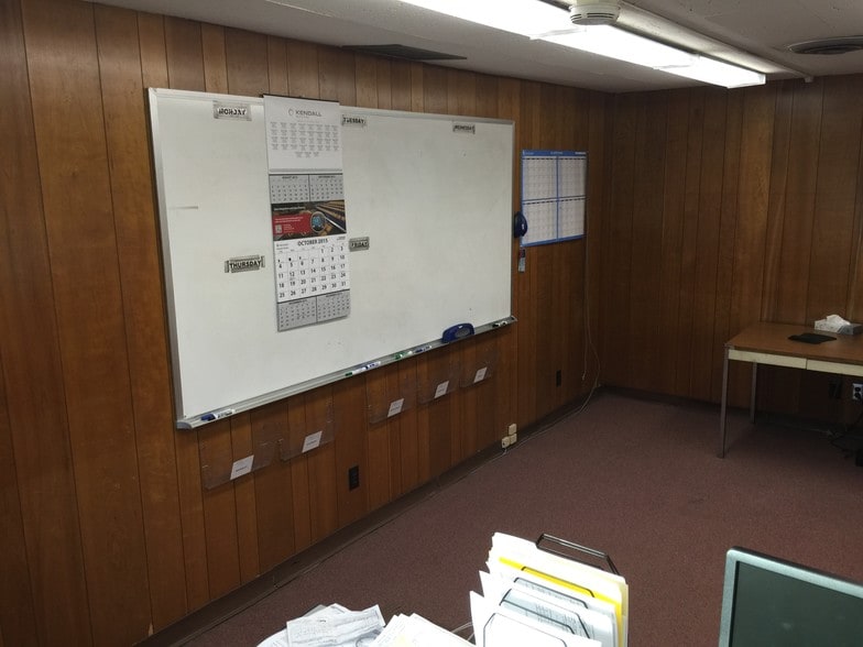 More Photos Of 3515 Lakeshore Dr, Saint Joseph Office For Lease