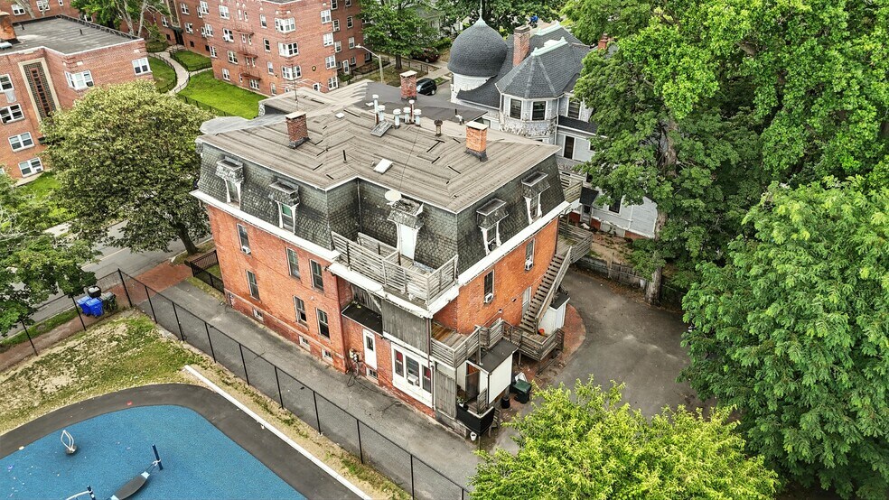 More Photos Of 263 Union St, Springfield Apartments For Sale