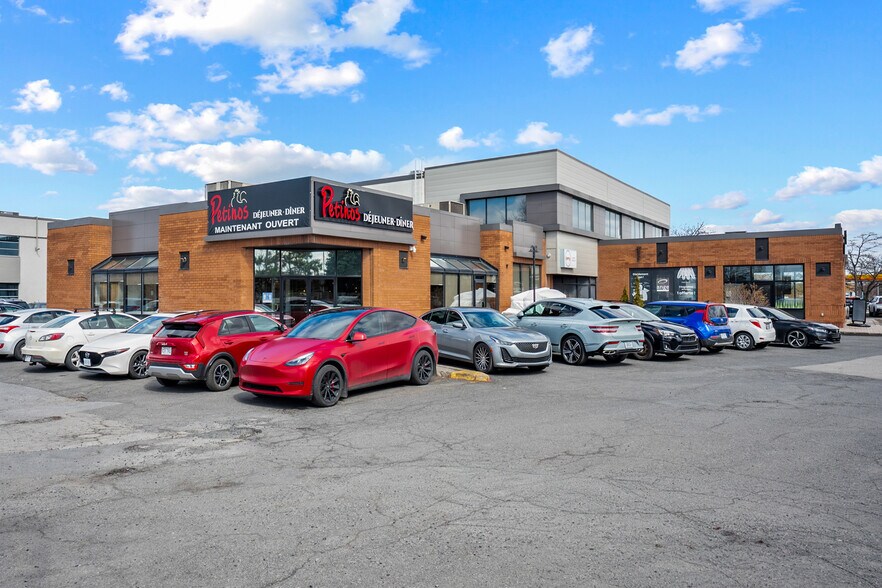 More Photos Of 95 Boul De Mortagne, Boucherville Restaurant For Lease