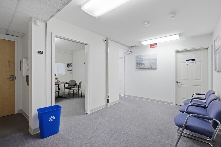 More Photos Of 201 New Bridge St, Jacksonville Office Residential For Sale