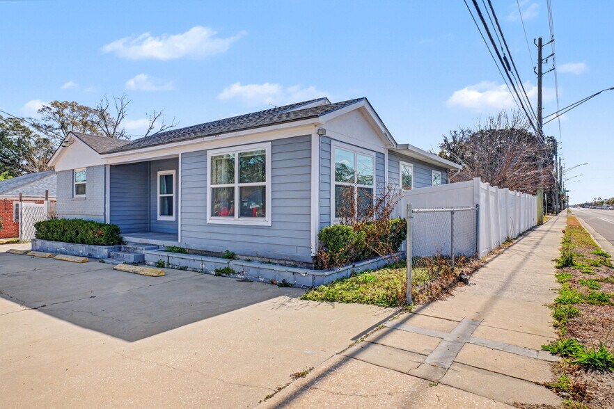 More Photos Of 1201 Cassat Ave, Jacksonville Medical For Sale