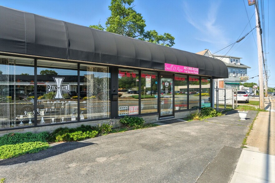 More Photos Of 1175 Post Rd, Warwick Storefront Retail Office For Lease