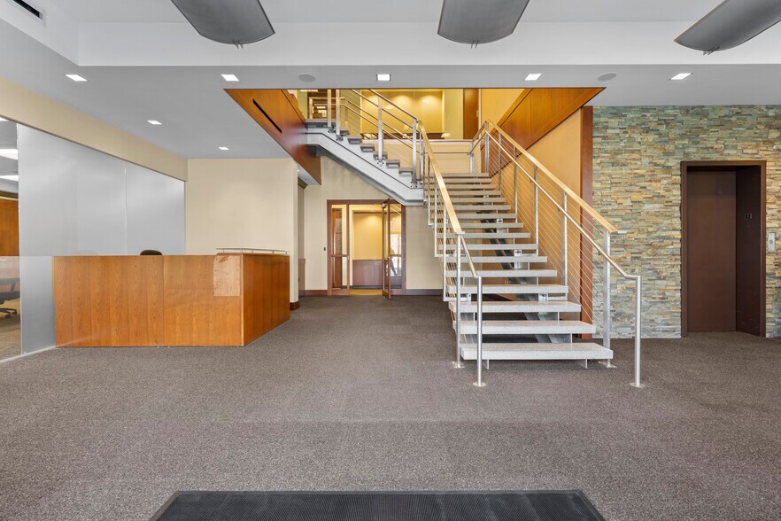 More Photos Of 650 Danbury Rd, Ridgefield Office For Sale