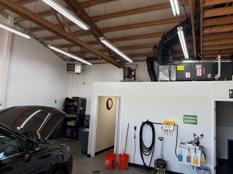 More Photos Of 1416 W Ainsworth Ave, Pasco Industrial For Sale