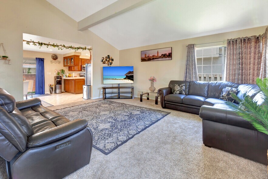 More Photos Of 12731 Barlin Ave, Downey Apartments For Sale