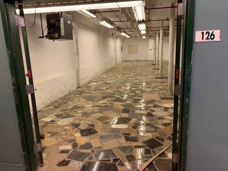 More Photos Of 210-211 Cottage St, Poughkeepsie Warehouse For Lease