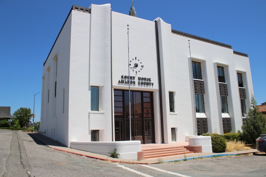 Primary Photo Of 108 Court St, Jackson General Retail For Sale