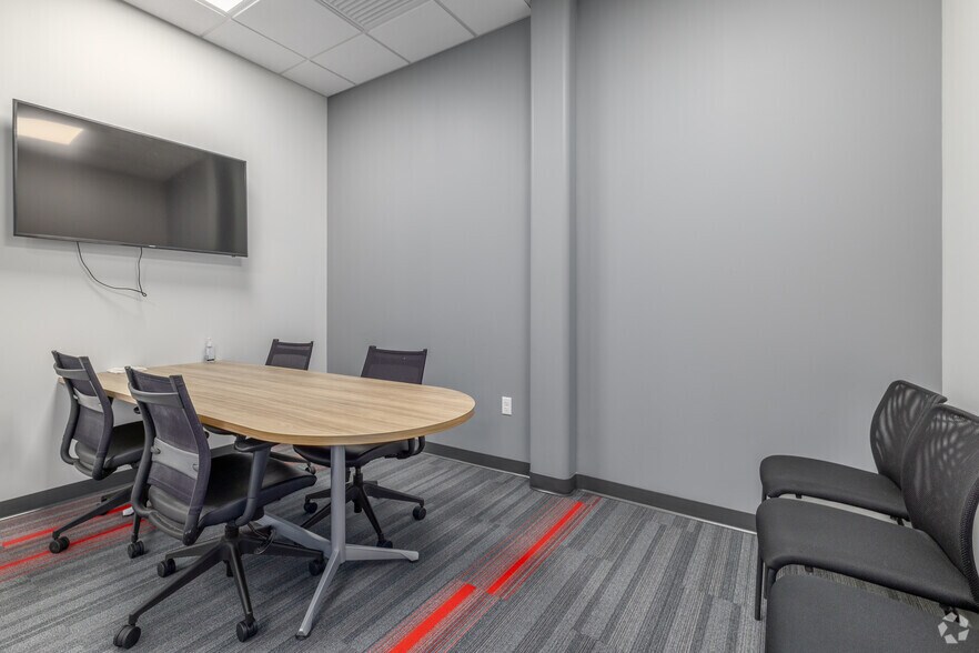 More Photos Of 11601 Research Cir, Alachua Office For Sale