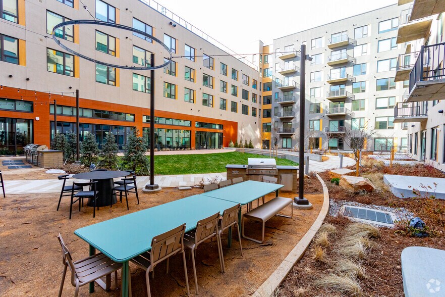 More Photos Of 1380 Uvalda St, Aurora Apartments For Lease