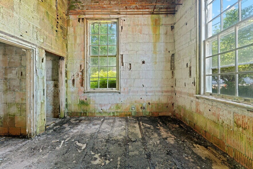 More Photos Of 1190 Main St, West Warwick Loft Creative Space For Sale