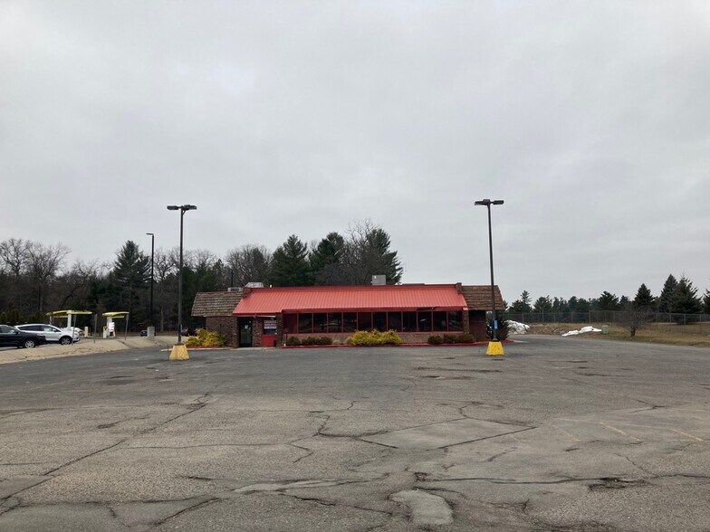 More Photos Of 2222 S I 75 Business Loop, Grayling Restaurant For Sale