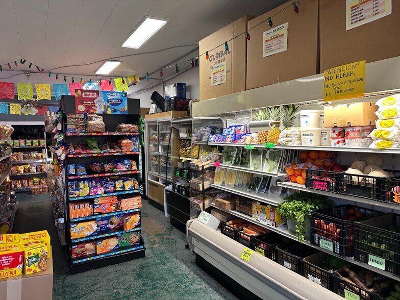 More Photos Of 836 S Broad St, Commerce Freestanding For Sale