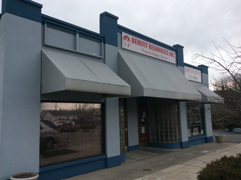 More Photos Of 707-709 Main St, Beech Grove Office For Sale