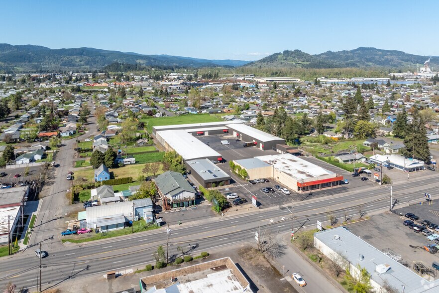 More Photos Of 3400 Main St, Springfield Warehouse For Lease