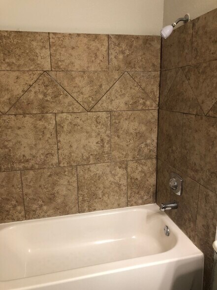 More Photos Of 811 Darby Blvd, San Antonio Apartments For Sale
