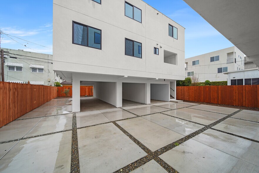 More Photos Of 171 S Hoover St, Los Angeles Apartments For Sale