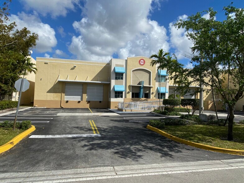 More Photos Of 11355 NW 34th St, Miami Warehouse For Lease