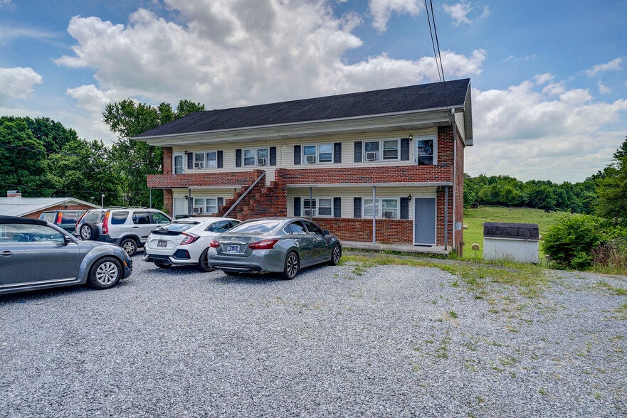 More Photos Of 3411 W Walnut St, Johnson City Apartments For Sale