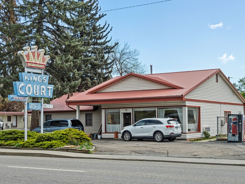 More Photos Of 928 N Lincoln Ave, Loveland Hotel For Sale