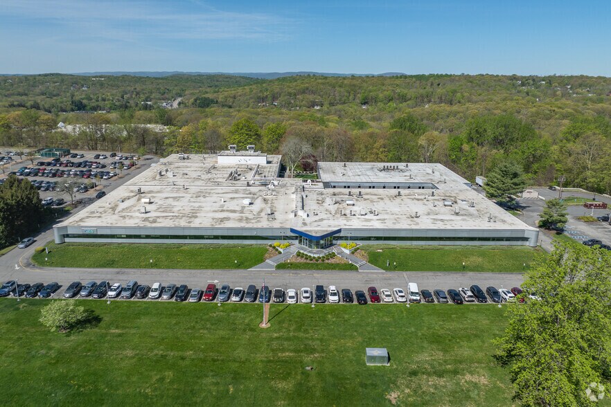 More Photos Of Northern Westchester Executive Park, Yorktown Heights Flex For Lease