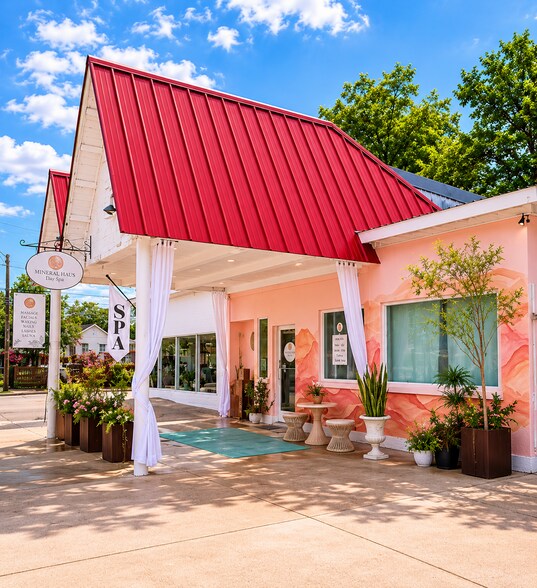 Primary Photo Of 427 State Hwy 27, Comfort Showroom For Sale
