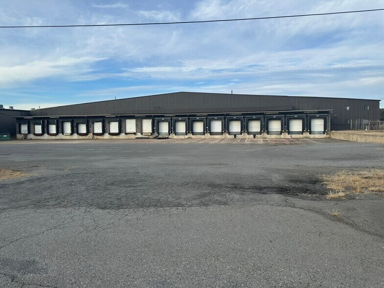 Primary Photo Of 1100 N Redmond Rd, Jacksonville Manufacturing For Lease