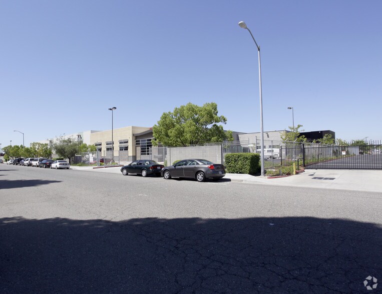 More Photos Of 8425 Carbide Ct, Sacramento Food Processing For Lease
