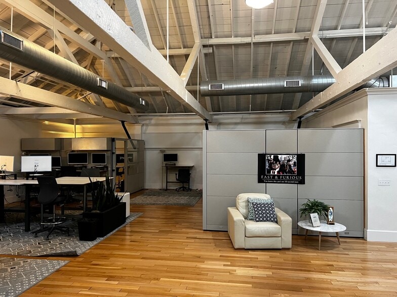 More Photos Of 925 De La Vina St, Santa Barbara Office For Lease