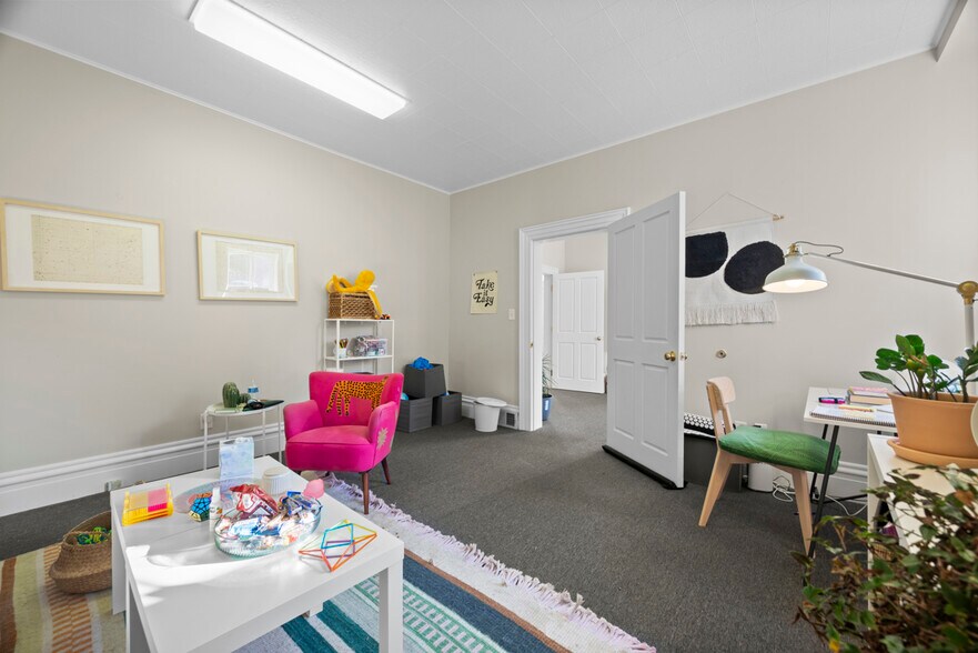 More Photos Of 258 42nd St, Pittsburgh Office For Sale