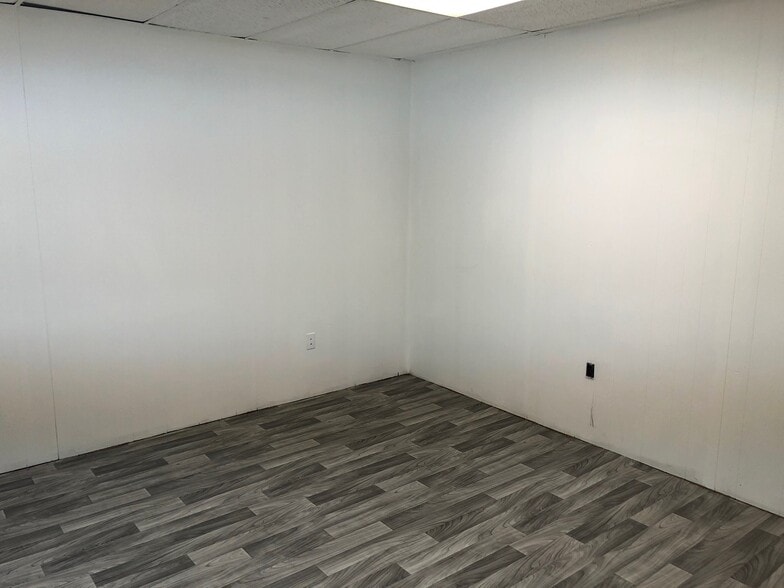 More Photos Of 1779 W Trindle Rd, Carlisle Office For Lease