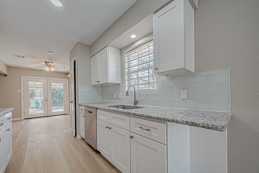 More Photos Of 7315 Housman, Houston Specialty For Sale