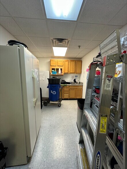 More Photos Of 2500 Almeda Ave, Norfolk Research And Development For Lease