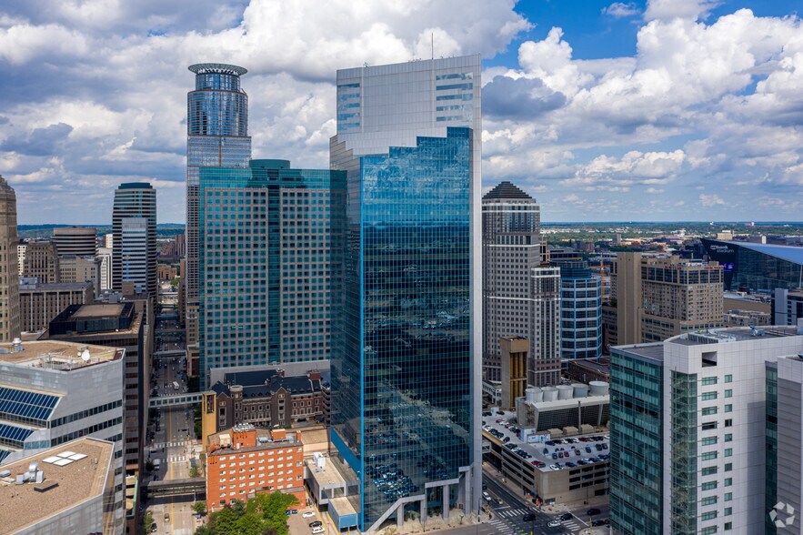 More Photos Of 222 S 9th St, Minneapolis Office For Lease