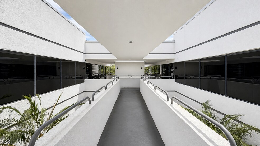 More Photos Of 5610 PGA Blvd, Palm Beach Gardens Medical For Sale