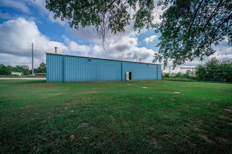 More Photos Of 4900 W Marshall Ave, Longview Specialty For Sale