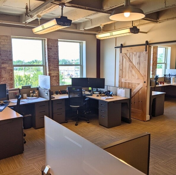 More Photos Of 219 N Main St, Bryan Office For Lease