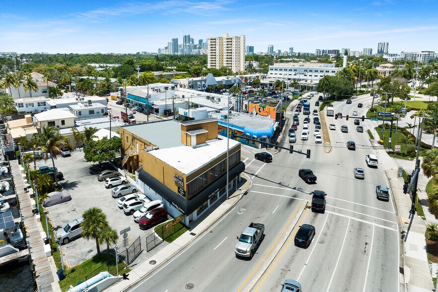 More Photos Of 2000 E Sunrise Blvd, Fort Lauderdale Storefront Retail Office For Sale