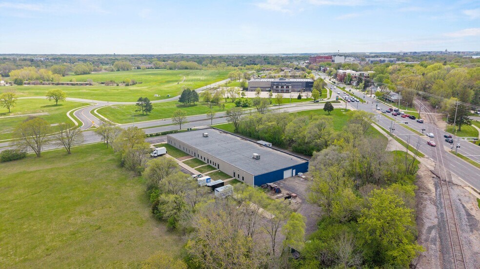 More Photos Of 2104 International Ln, Madison Light Distribution For Sale