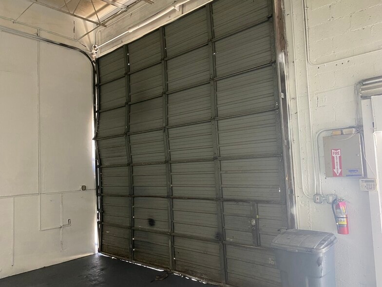 More Photos Of 5712 SW 25th St, West Park Warehouse For Lease