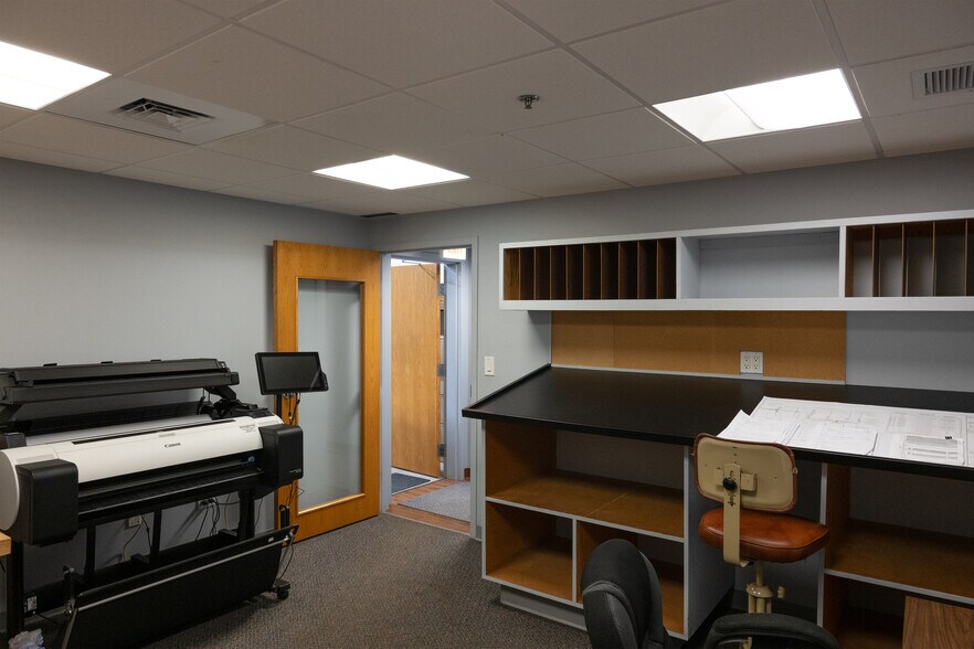 More Photos Of 104 Longwater Dr, Norwell Light Manufacturing For Lease