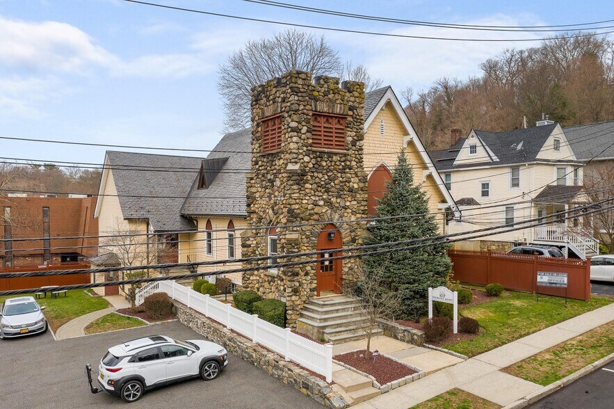 More Photos Of 27 Cleveland St, Valhalla Loft Creative Space For Lease