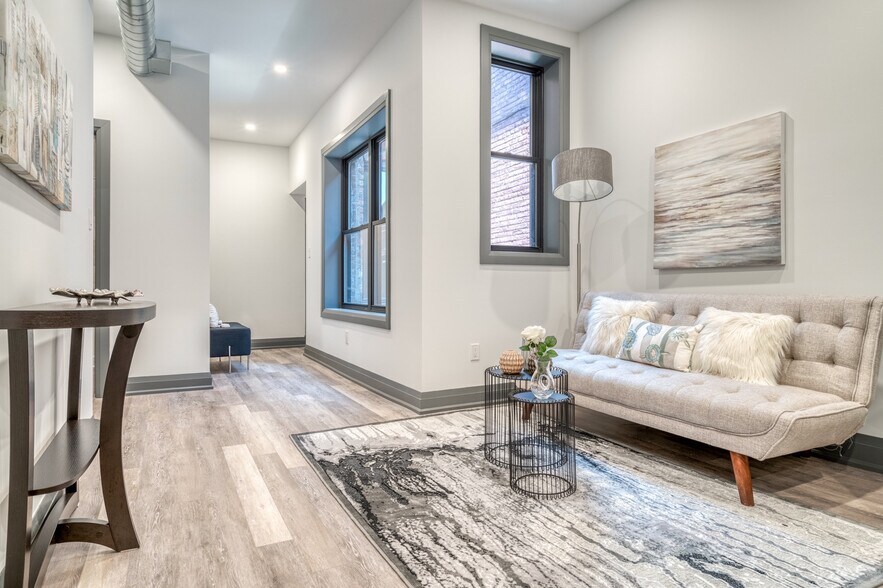 More Photos Of 52 Barton St E, Hamilton Storefront Retail Residential For Sale