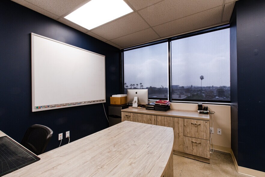 More Photos Of 3355 E Spring St, Long Beach Office For Lease