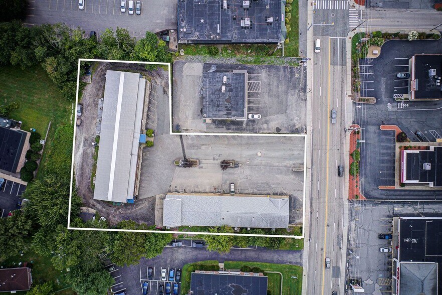 More Photos Of 628 Metacom Ave, Warren Storefront For Sale