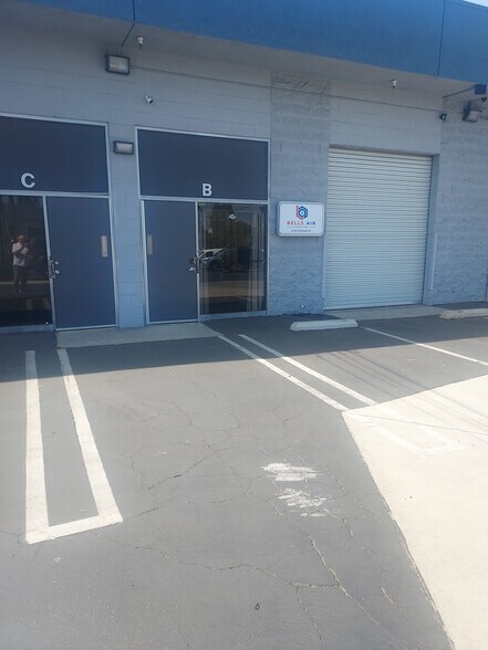 More Photos Of 4935-4943 McConnell Ave, Los Angeles Warehouse For Lease