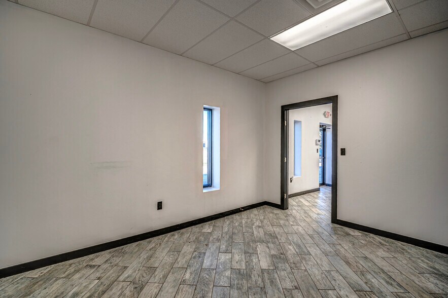 More Photos Of 1831 Industrial Blvd, Norman Service For Sale