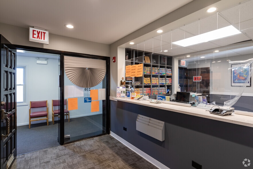 More Photos Of 1835 N 19th Ave, Melrose Park Medical For Lease