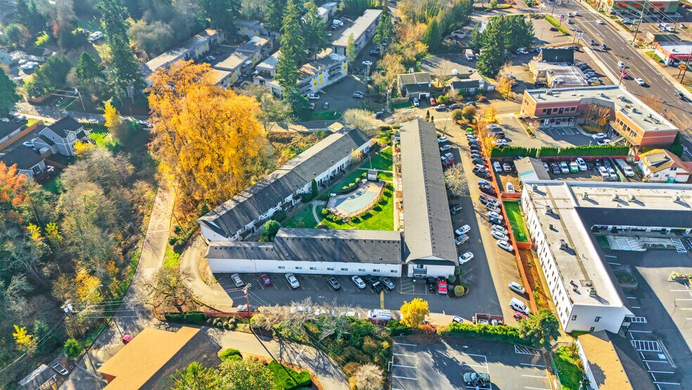 More Photos Of 9915 SW Frewing St, Portland Apartments For Sale