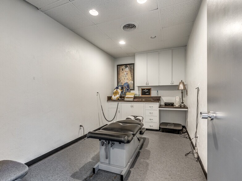 More Photos Of 7304 N Comanche Ave, Oklahoma City Medical For Sale